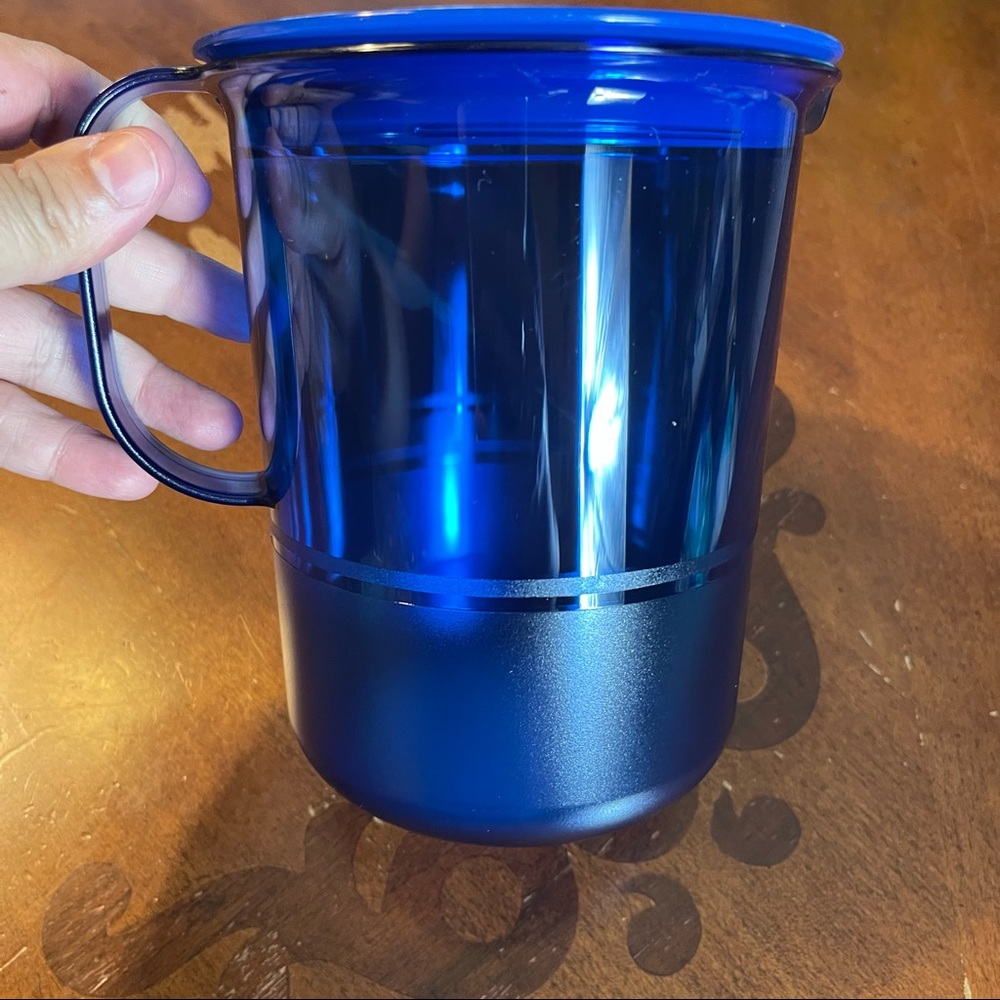 Tupperware Pitcher - Picture 2 of 6